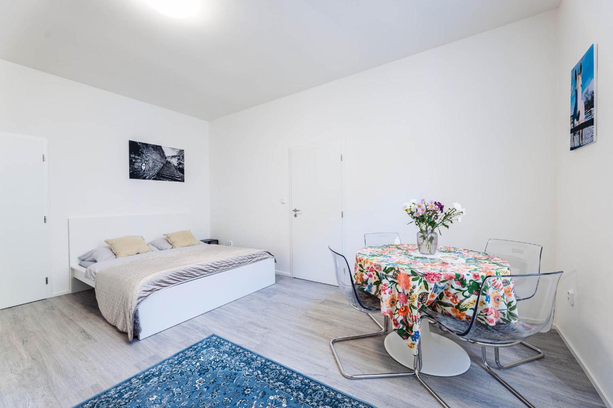 אולומוץ Silvie Apartments - Wurmova מראה חיצוני תמונה