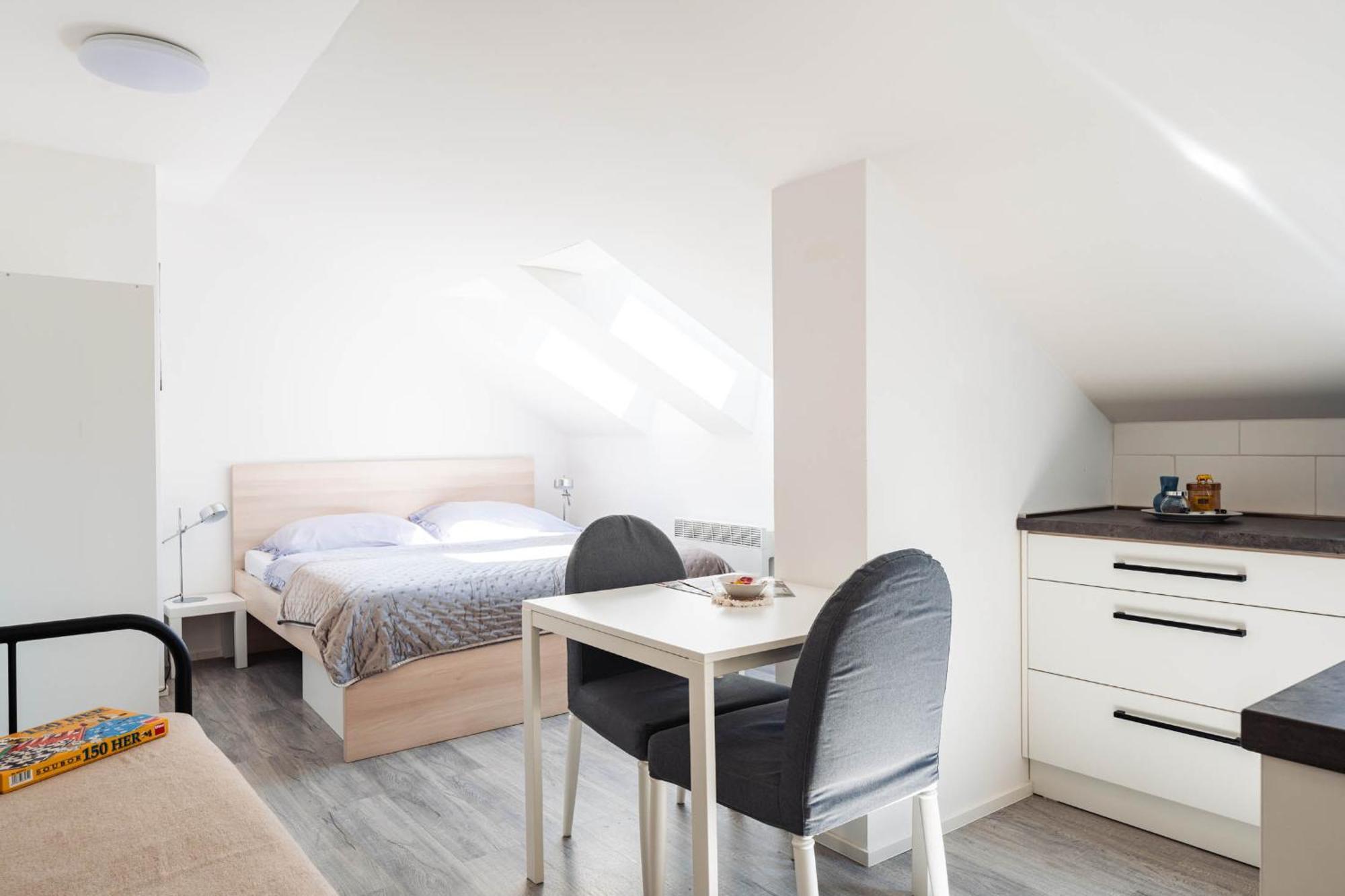 אולומוץ Silvie Apartments - Wurmova מראה חיצוני תמונה
